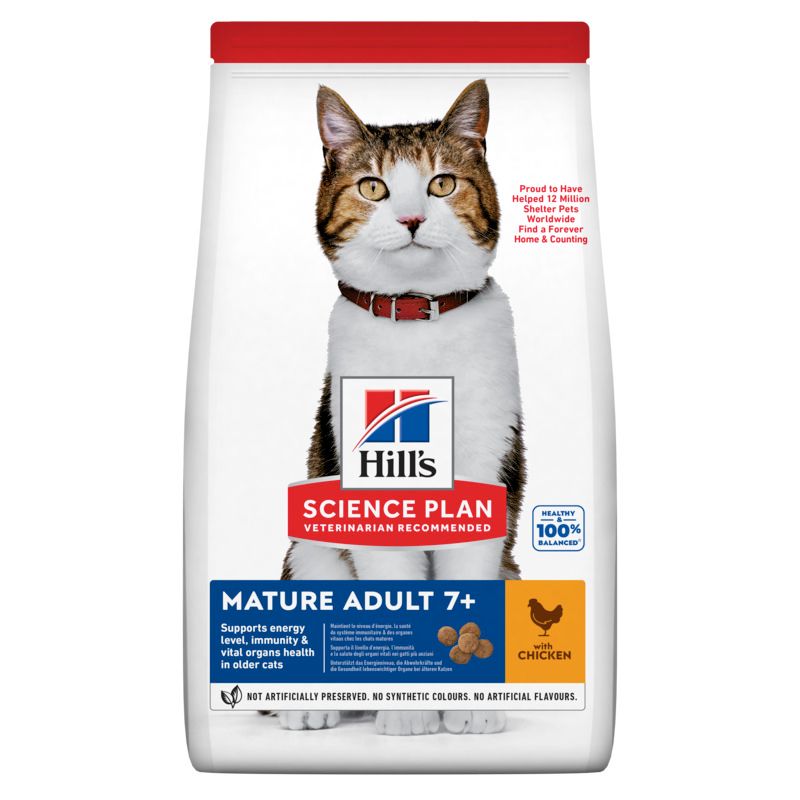 Katzenfutterbeutel mit Katze. Aufschrift: Hill's Science Plan Mature Adult 7+ mit Huhn. Enthält 100% ausgewogene Ernährung.