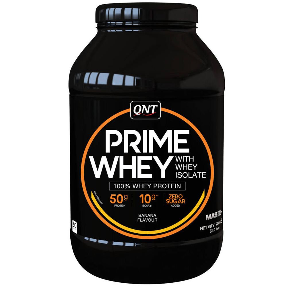 Schwarze Dose QNT Prime Whey mit Whey Isolat. Bananengeschmack. 50g Protein, 10g BCAAs, ohne Zuckerzusatz. 908g.
