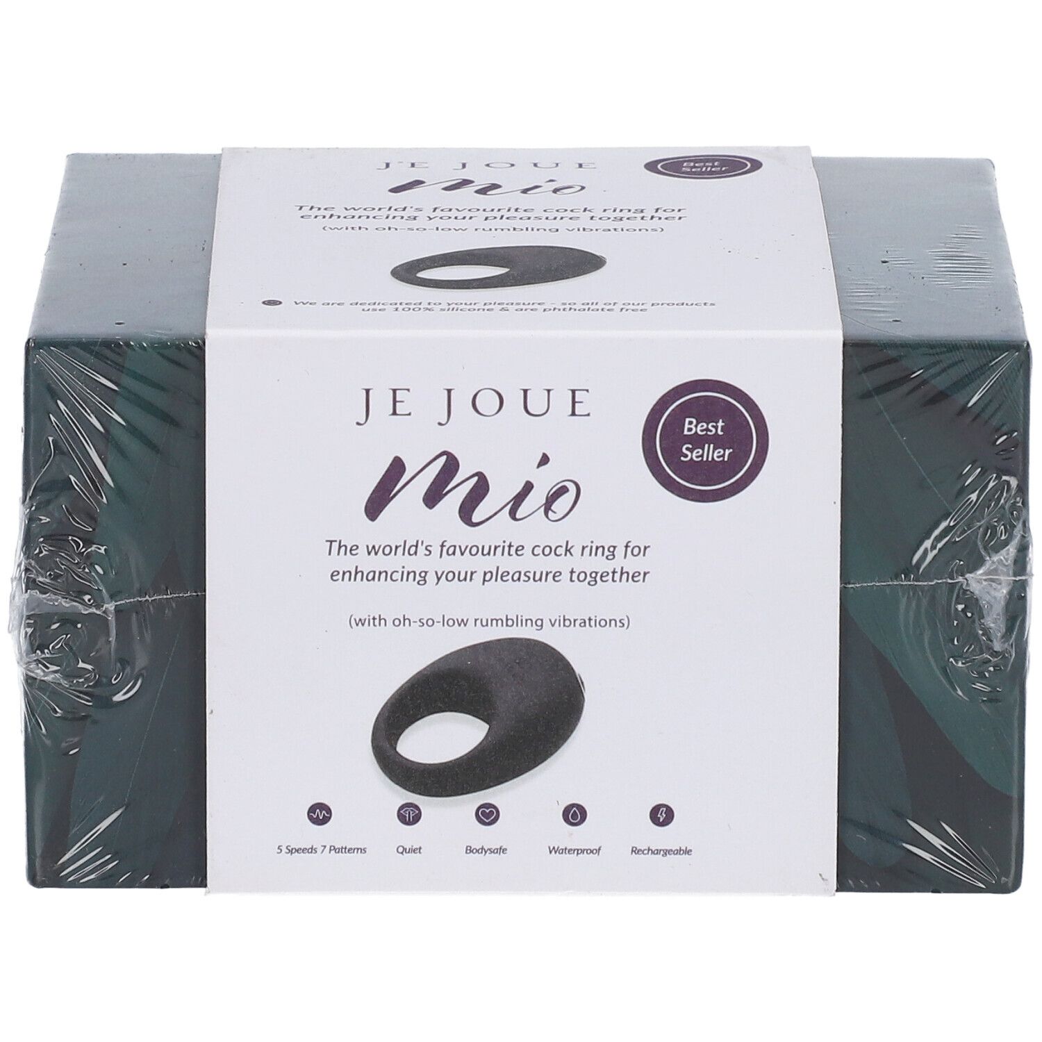 Verpackung eines schwarzen Vibrations-Cockrings 'Mio' von Je Joue. Beschriftung: 'Best Seller', '10 Speeds/Patterns', 'Quiet', 'Body safe', 'Waterproof', 'Rechargeable'.