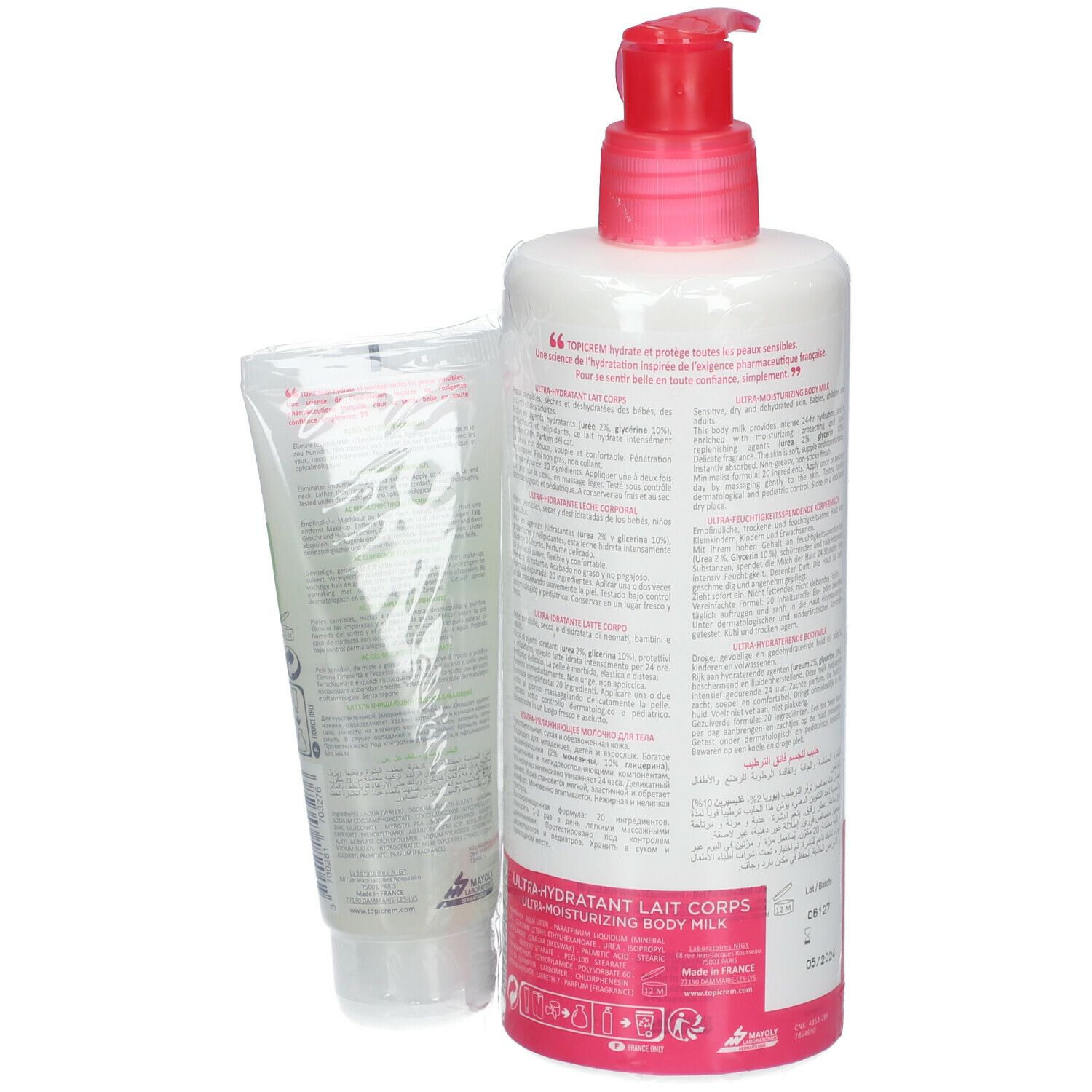 Rückseite eines weißen Fläschchens mit rotem Pumpverschluss und Tube. Aufschrift: Topicrem, Ultra-Hydratant Lait Corps, Ultra-Moisturizing Body Milk. Text.