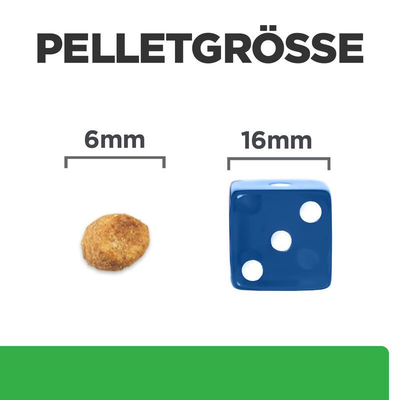 Pelletgröße: 6mm und 16mm. Links: brauner Pellet. Rechts: blauer Würfel mit 3 weißen Punkten.