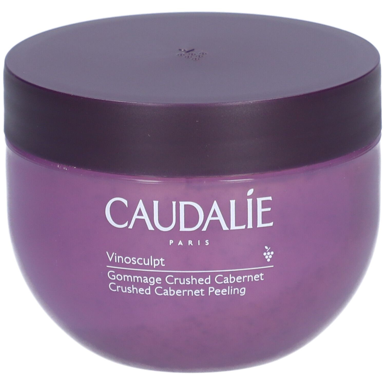 Runder Tiegel mit lila Inhalt und Deckel. Aufschrift: Caudalie, Vinosculpt, Gommage Crushed Cabernet, Crushed Cabernet Peeling.