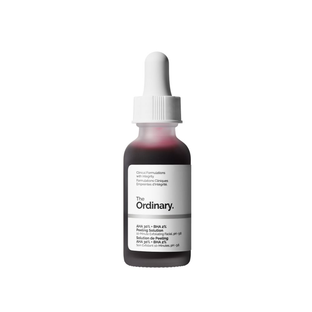 Flakon mit roter Flüssigkeit und Pipette. Aufschrift: The Ordinary. AHA 30% + BHA 2% Peeling Solution.