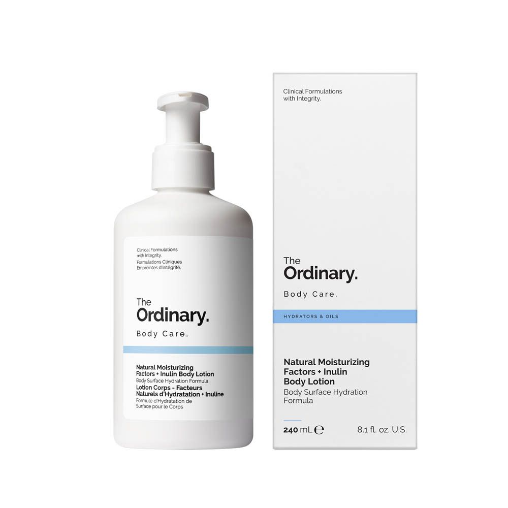 Weiße Flasche und Schachtel. Aufschrift: The Ordinary, Body Care, Natural Moisturizing Factors + Inulin Body Lotion.
