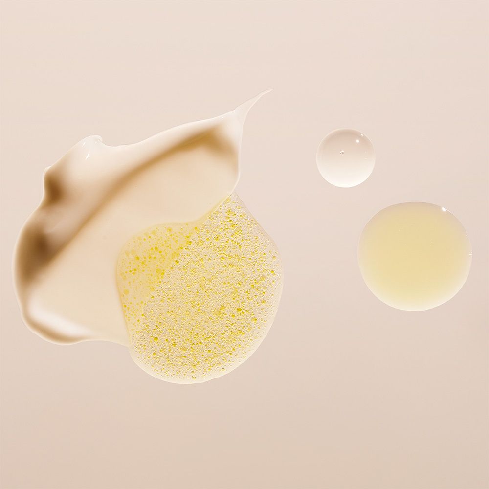 Babor Multi Vitamin Ampullen-Verpackung, Vorderseite mit stilisierter Ampulle und Produktnamen.