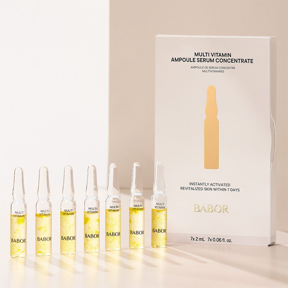 Babor Multi Vitamin Ampullen-Verpackung, Vorderseite mit stilisierter Ampulle und Produktnamen.