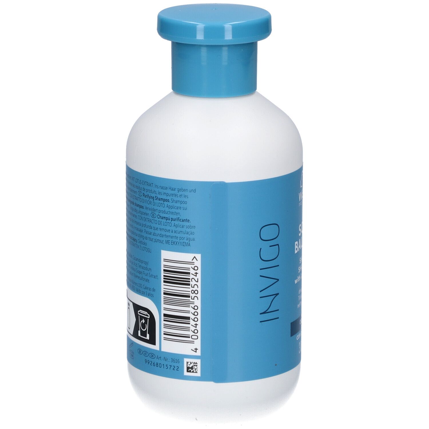 Rückseite der weißen Flasche mit blauem Etikett. Textinformationen und Barcode. INVIGO, SCALP BALANCE Shampoo.