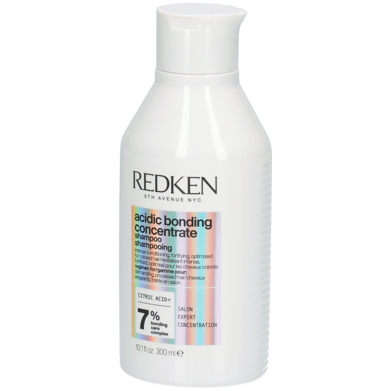 Weiße Shampoo-Flasche. Aufkleber mit Produktnamen und Inhaltsangaben. Marke: Redken. 300ml.