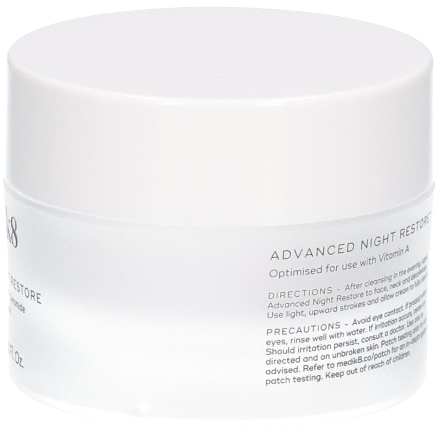 Medik8 Advanced Night Restore Dose, optimiert für Vitamin A, mit Anwendungshinweisen.