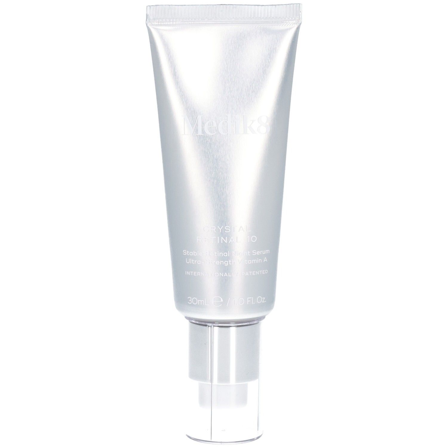 Silberne Tube mit Medik8 Logo und Produktinformationen.