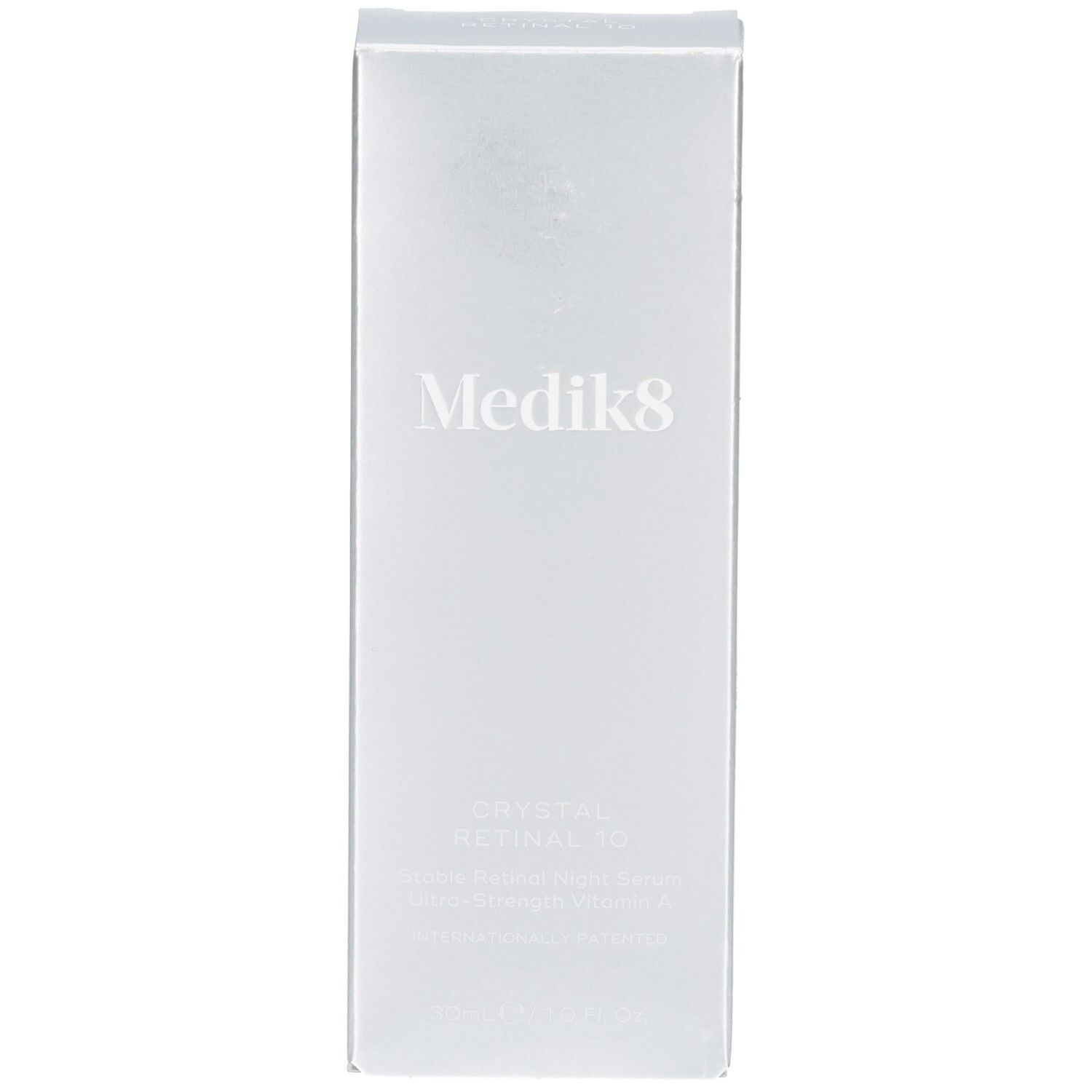 Silberne Medik8 Kristall Retinal 10 Produktverpackung mit Produktinformationen.