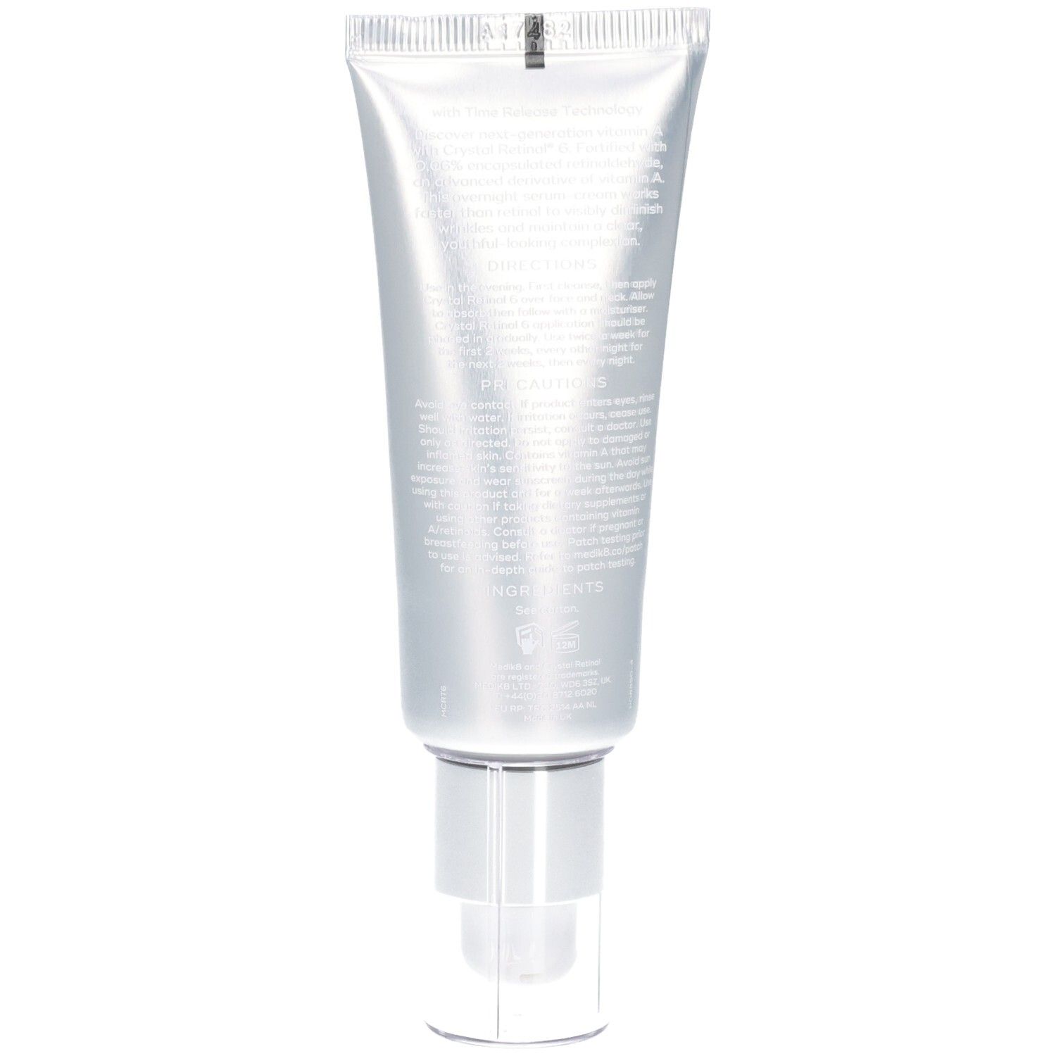 Rückseite der Medik8 Kristall Retinal 6 Serum Tube mit Produktinformationen.