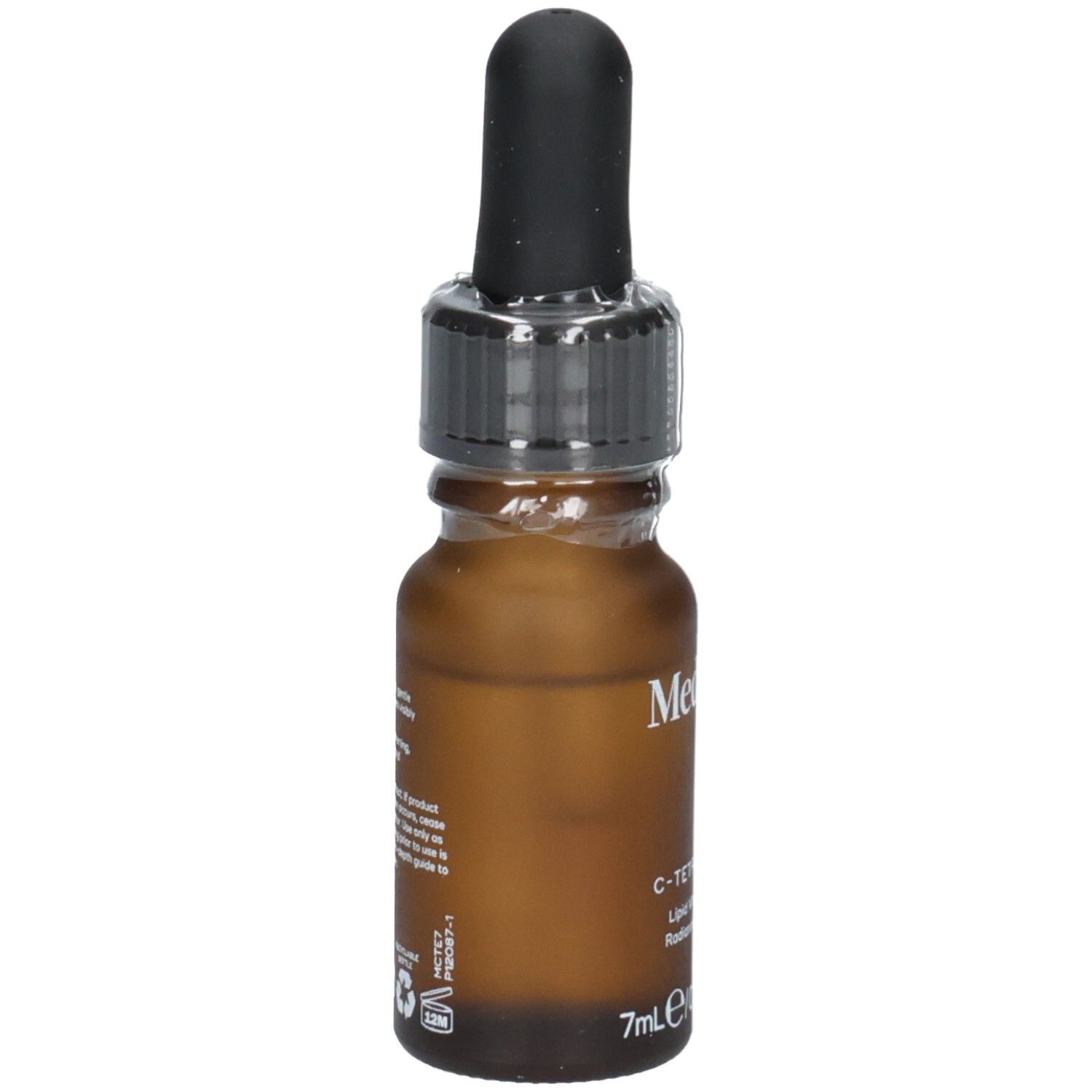 Medik8 C-Tetra Augenserum, Seitenansicht der braunen Glasflasche mit Pipette. 7ml / 0.23 Fl. Oz.