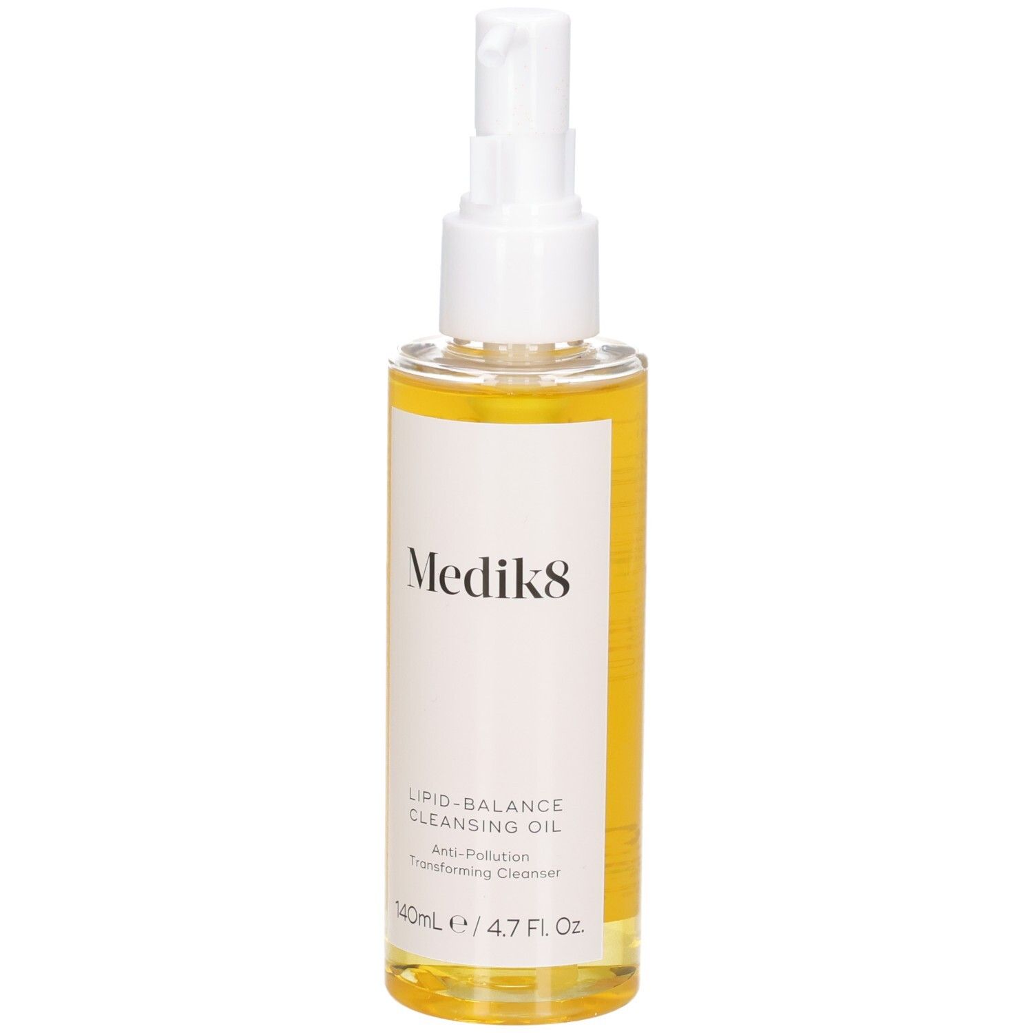 Medik8 Lipid-Balance Cleansing Oil Flasche mit Pumpspender, Vorderansicht.