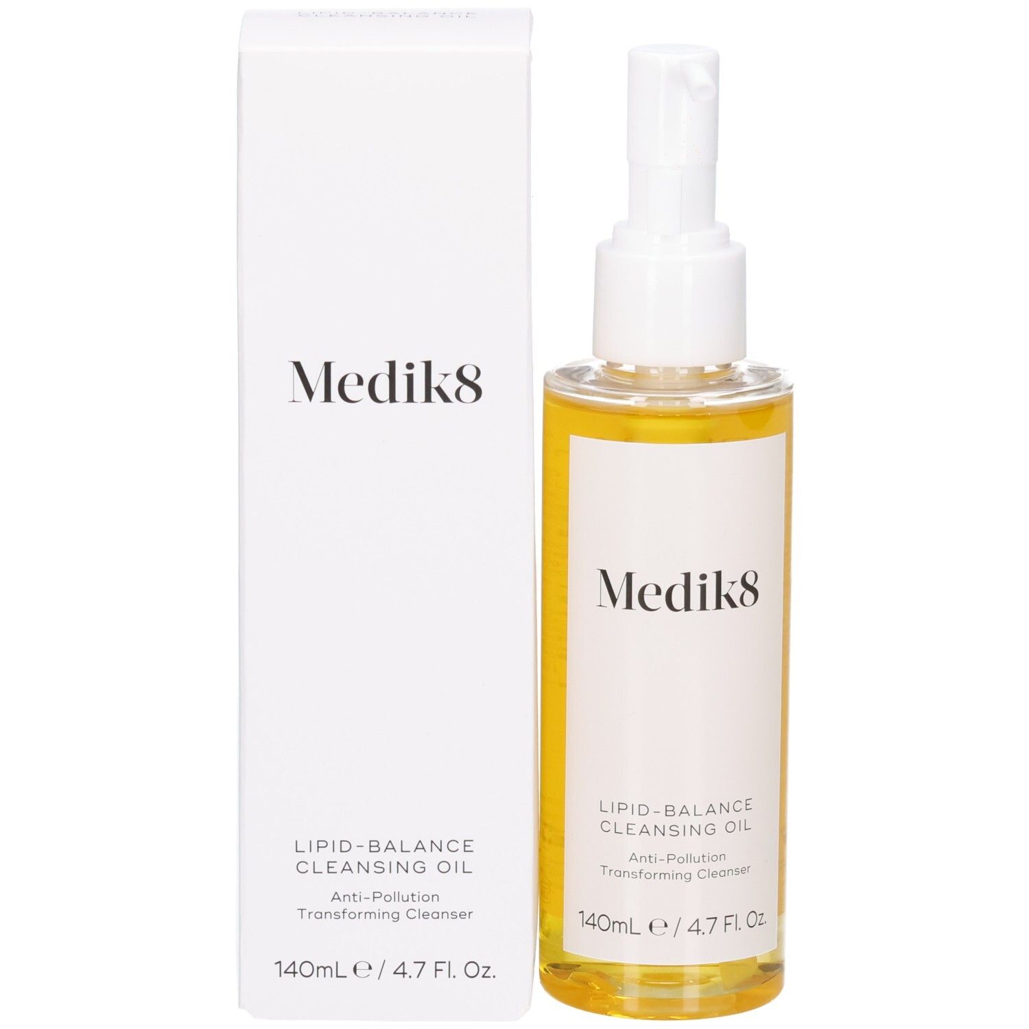 Medik8 Lipid-Balance Cleansing Oil Flasche neben seiner Verpackungsbox.