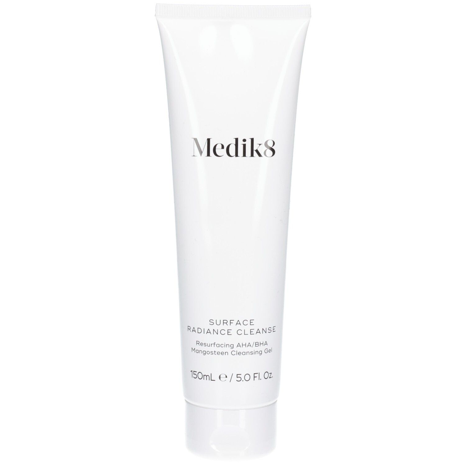 Weiße Tube mit Medik8 Surface Radiance Cleanse Aufschrift, 150ml / 5.0 Fl Oz.
