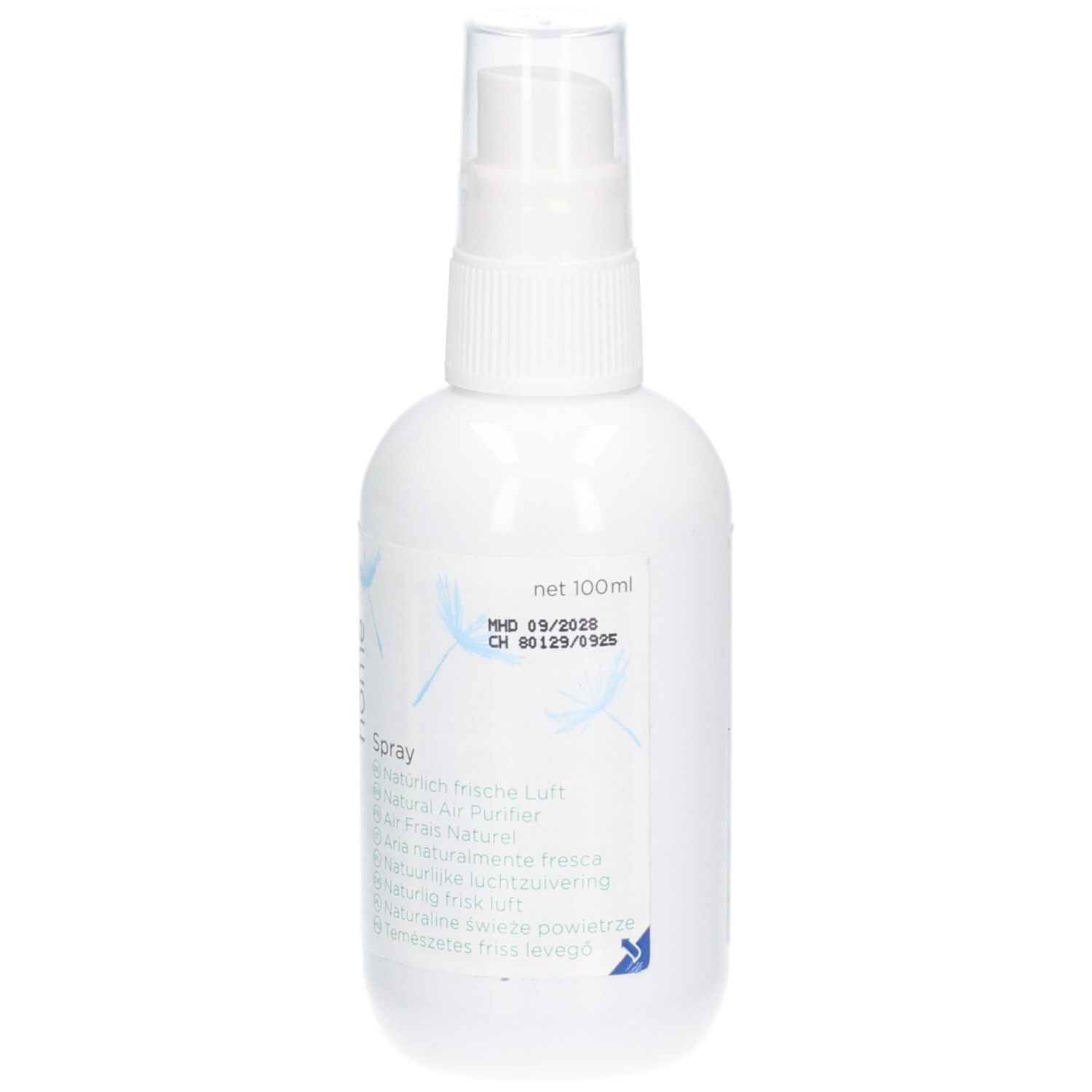 Weiße Sprühflasche mit blauem Skyvell Home-Logo. Transparenter Sprühkopf. Text und MHD.