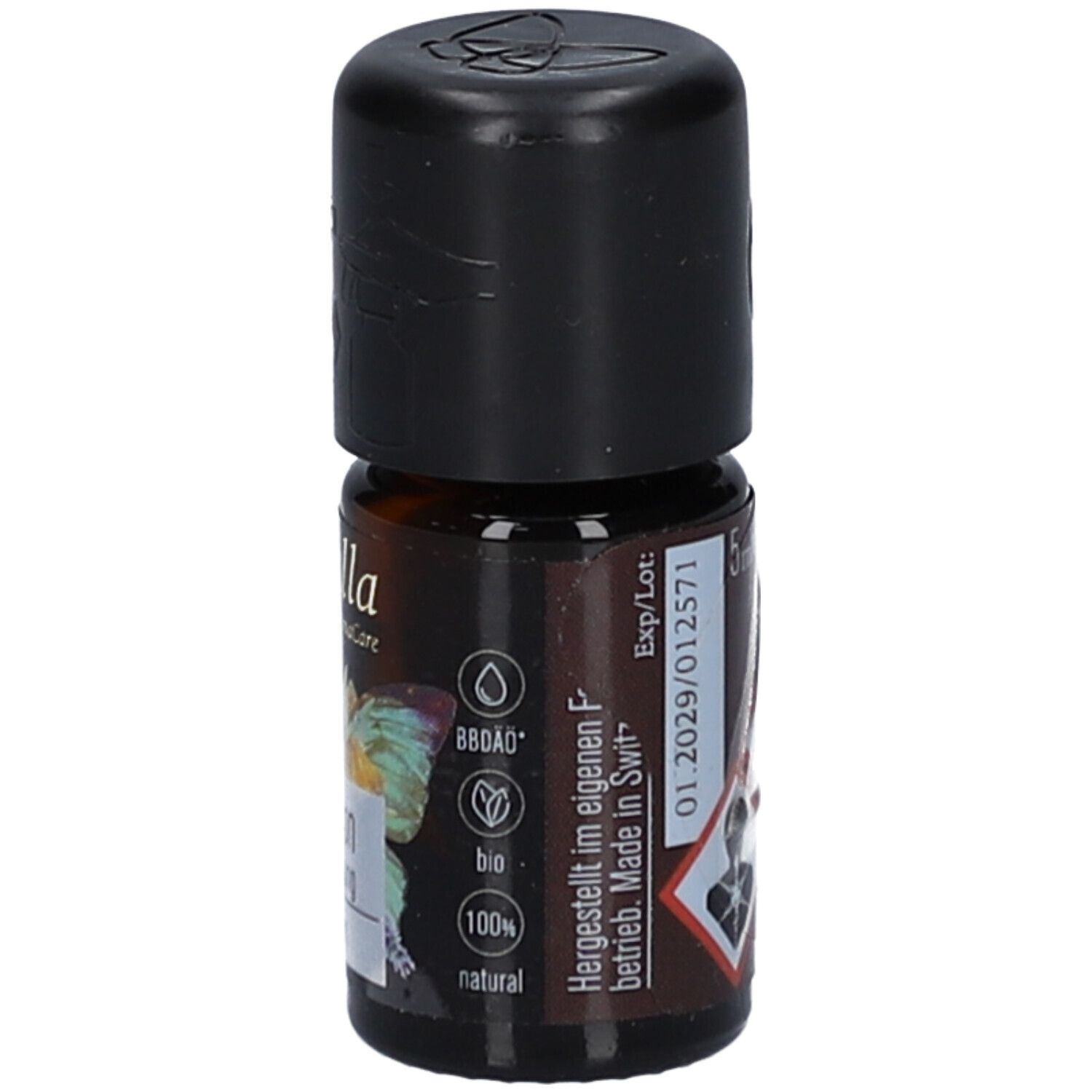 Braune Glasflasche mit schwarzem Deckel. Etikett mit Bio-Siegeln und Text. Aufschrift "farfalla Meditation Aromamischung".