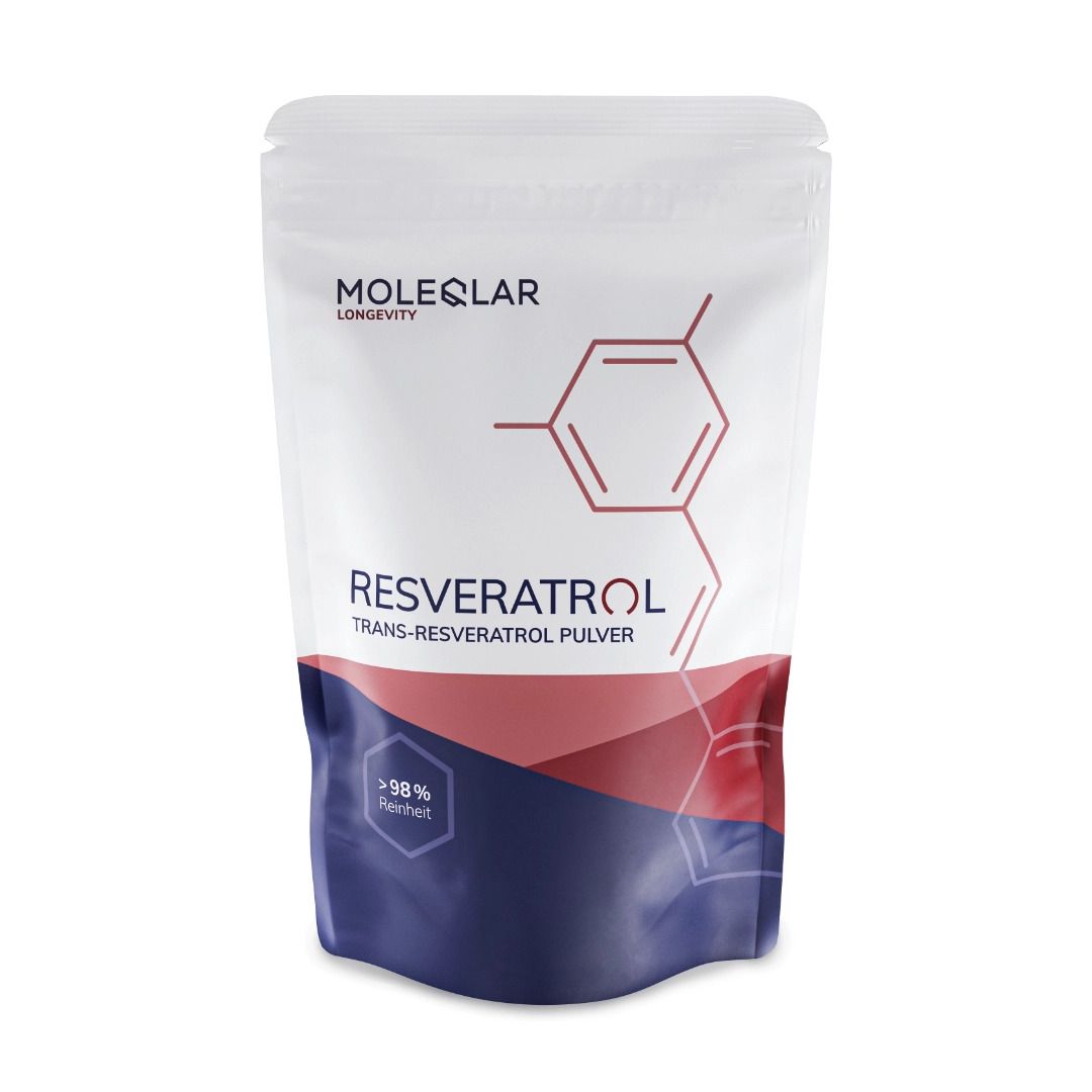 Beutel mit weißem Hintergrund. Aufschrift: MoleQlar, Resveratrol, Trans-Resveratrol Pulver. Logo und chemische Struktur.