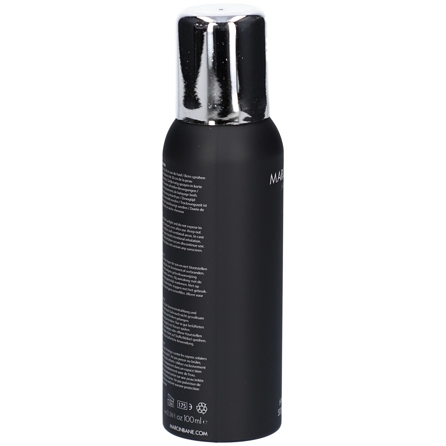 Schwarze Sprühflasche mit silbernem Deckel. Text auf der Flasche. MARC INBANE. Hyaluronic Tanning Spray.