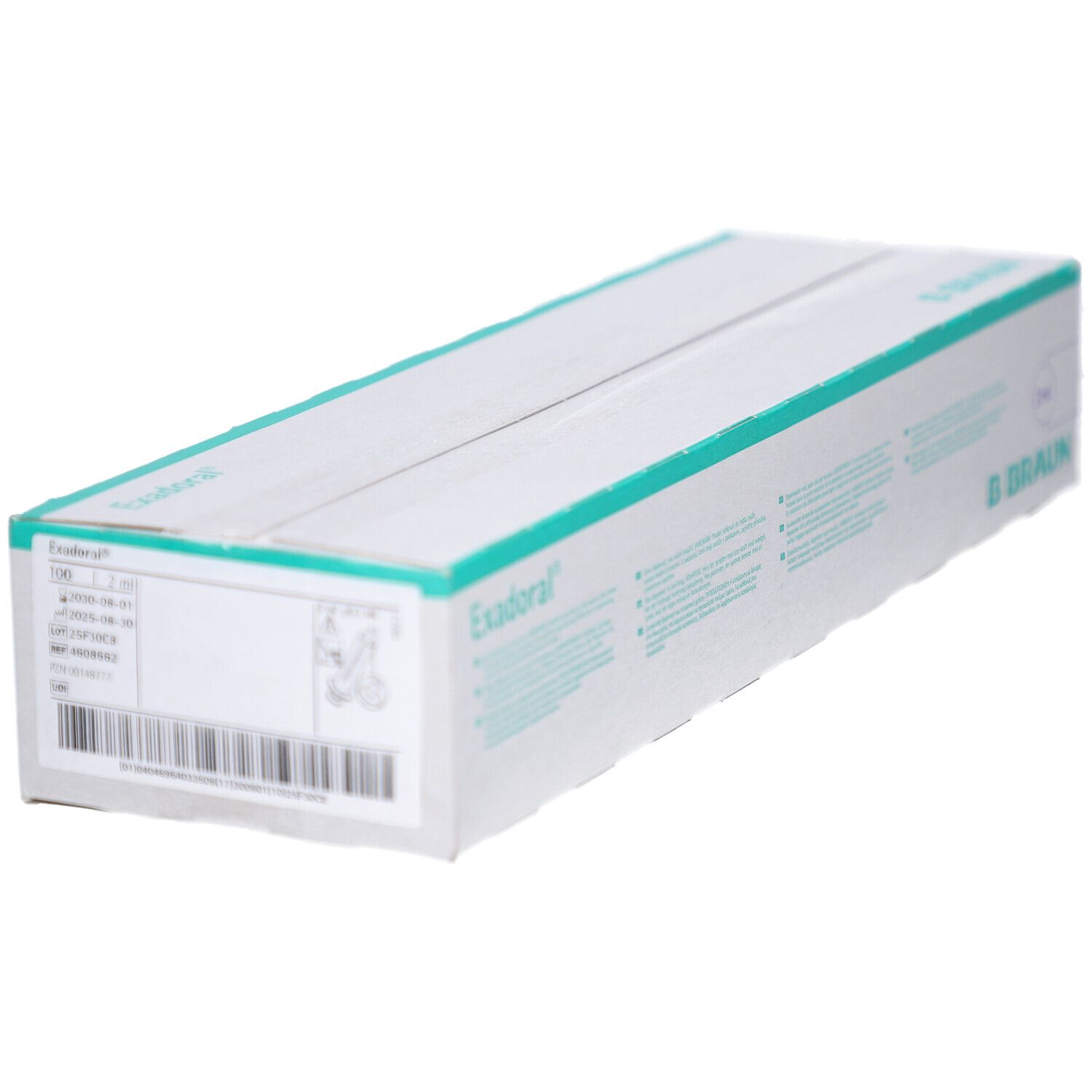 Kartonverpackung von B. Braun Exadoral® Einmalspritze. Weiß mit türkisfarbenen Akzenten. Produktname und Marke deutlich sichtbar.