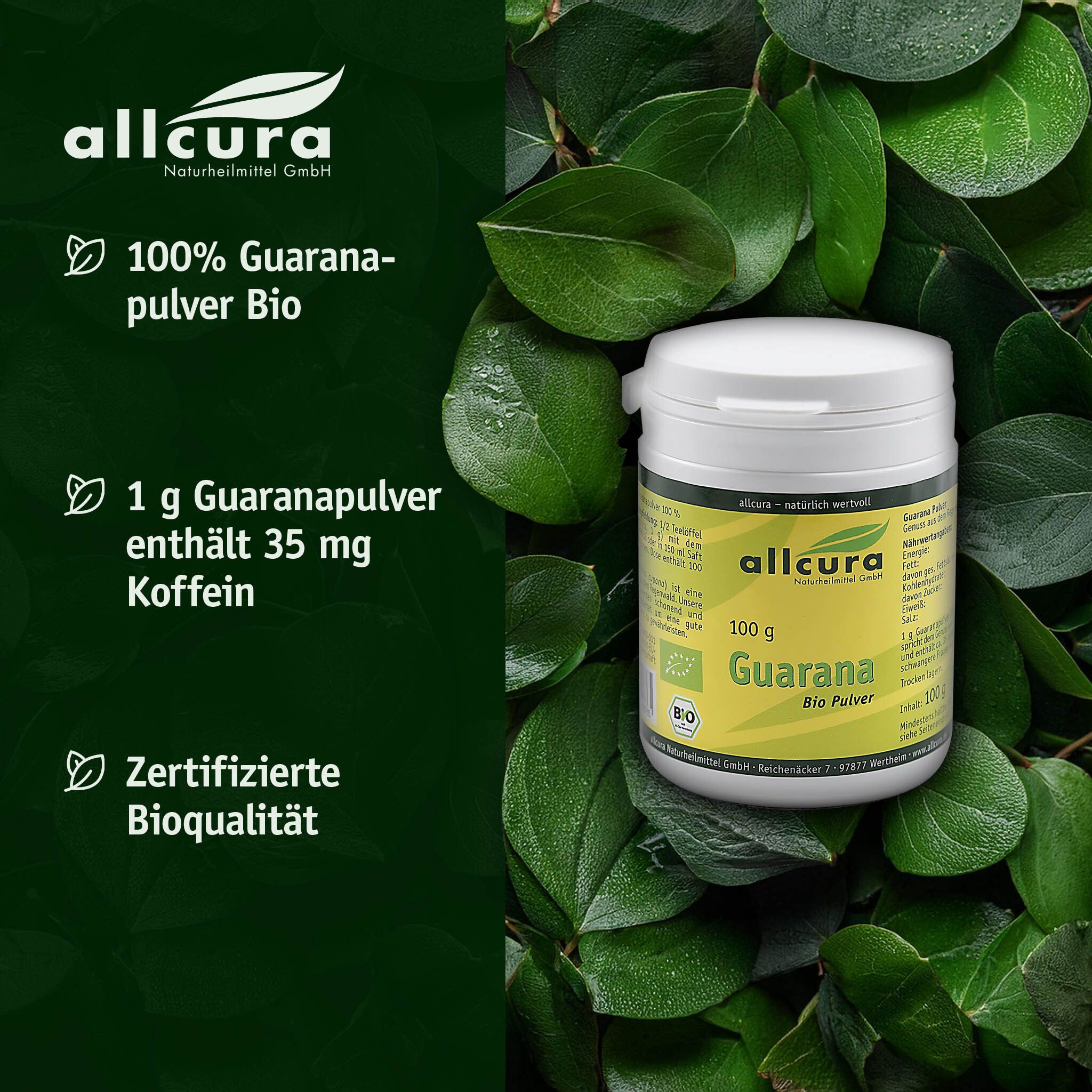 Weißer Behälter mit grün-gelbem Etikett. Aufschrift: allcura Guarana Pulver Bio. Blätter im Hintergrund.