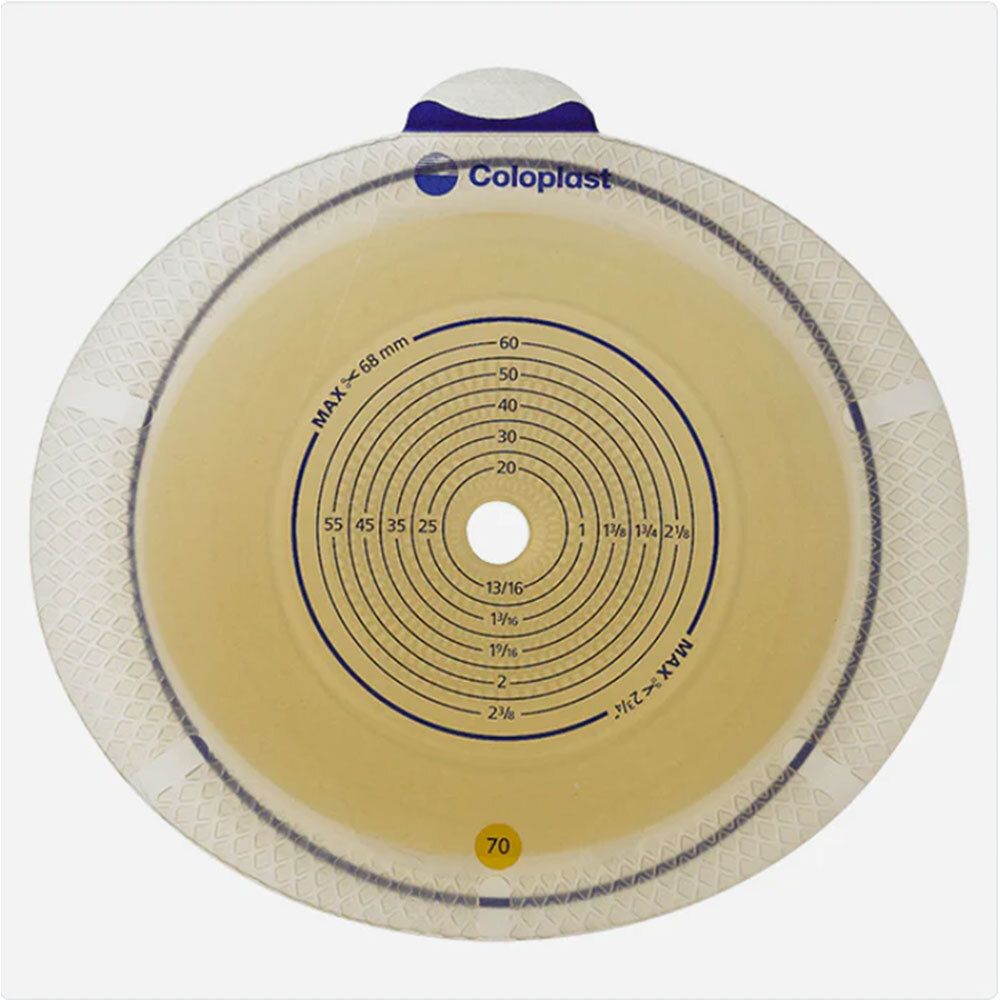 Runde Basisplatte mit konzentrischen Kreisen und Messangaben. Marke Coloplast. Gelbliche Mitte, weißer Rand. Mit Griff und gelbem Aufkleber.