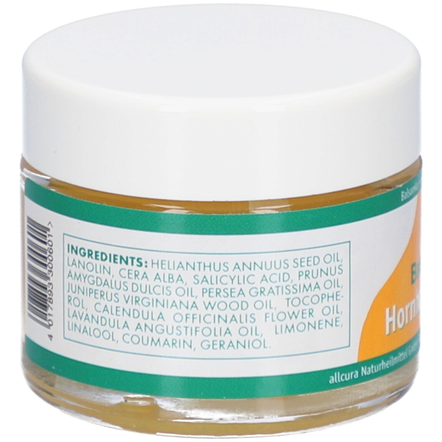 Rückseite des Balsamka Hornhaut-Balsam. Glas mit weißem Deckel. Grüne Etiketten mit Inhaltsstoffen und Barcode. Text: INGREDIENTS: ...