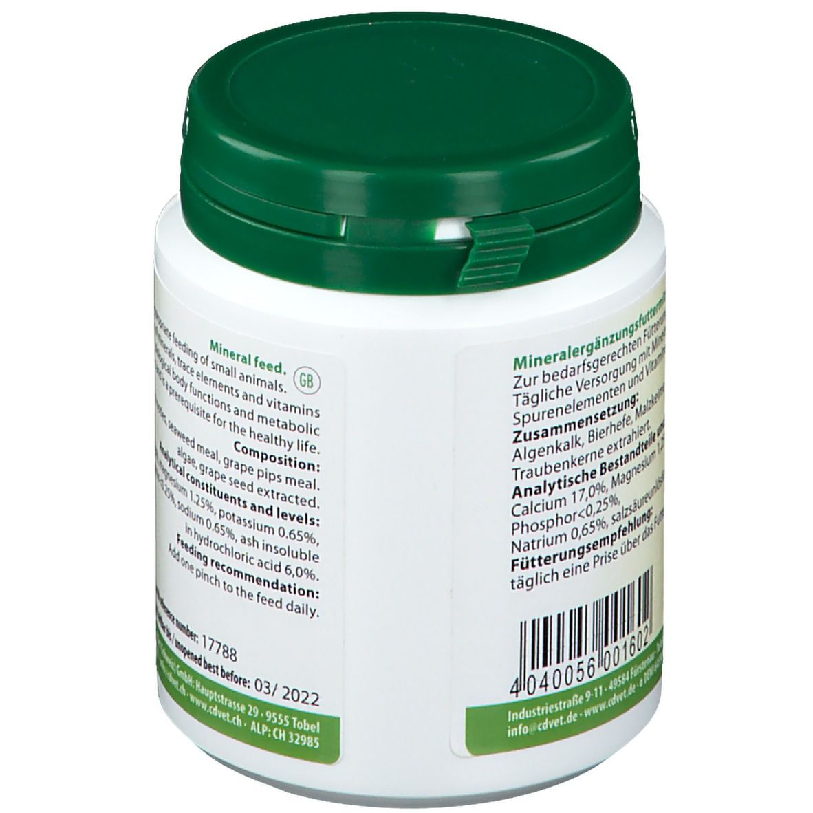 Weiße Dose mit grünem Deckel. Rückseite mit Text über Mineralfutter für Kleintiere. Inhaltsstoffe und Analyse.