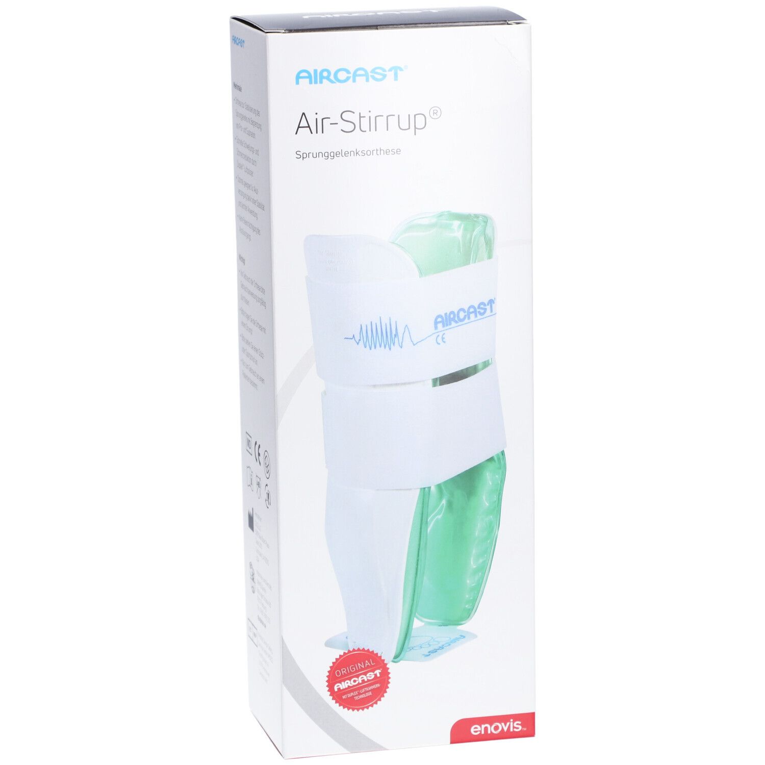 Vorderansicht der AIRCAST Air-Stirrup Verpackung. Produktabbildung, weißes Band, grünes Kissen. Text: Air-Stirrup, Sprunggelenkorthese.