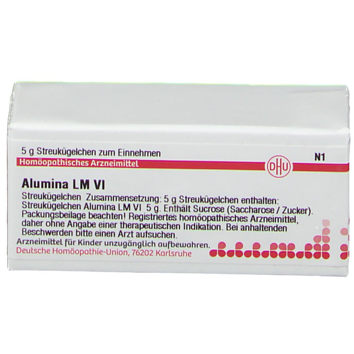 Weiße Faltschachtel mit roter Schrift. Text: DHU Alumina LM VI, 5 g Streukügelchen. Logo DHU. N1.