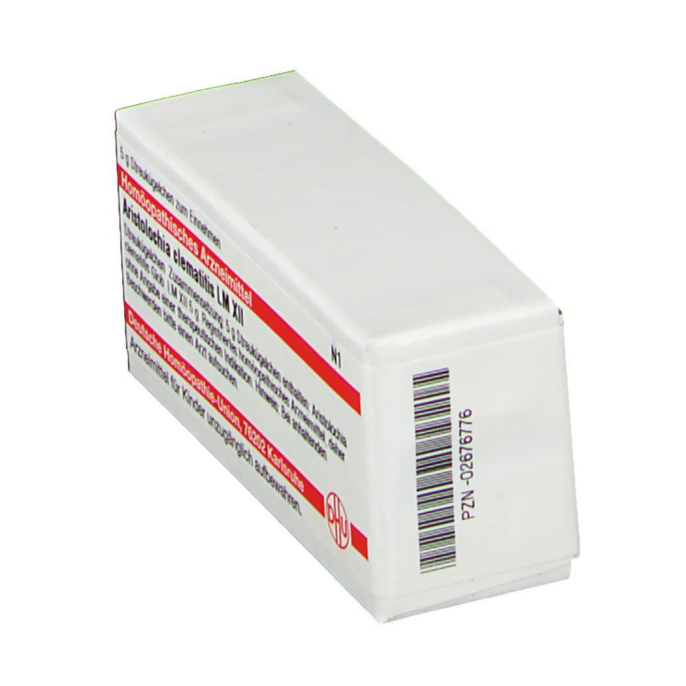 Schräg gestellte, weiße Arzneimittelverpackung mit rotem Streifen und Barcode. Text: Homöopathisches Arzneimittel, DHU Logo, PZN-02676776.