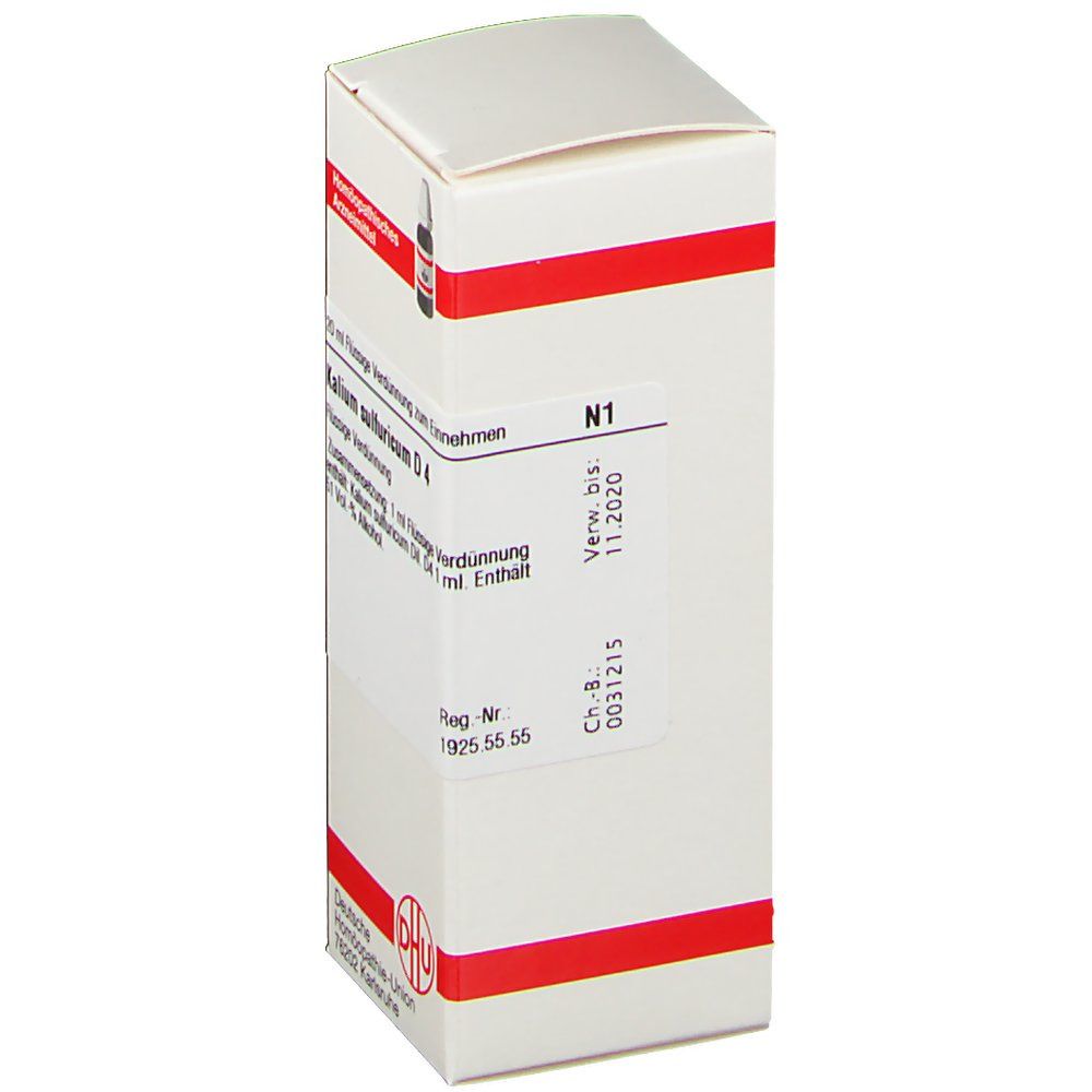 Weiße Schachtel mit roter Umrandung. Aufschrift: Kalium sulfuricum D4. Etikett mit Chargennummer und Verfallsdatum.