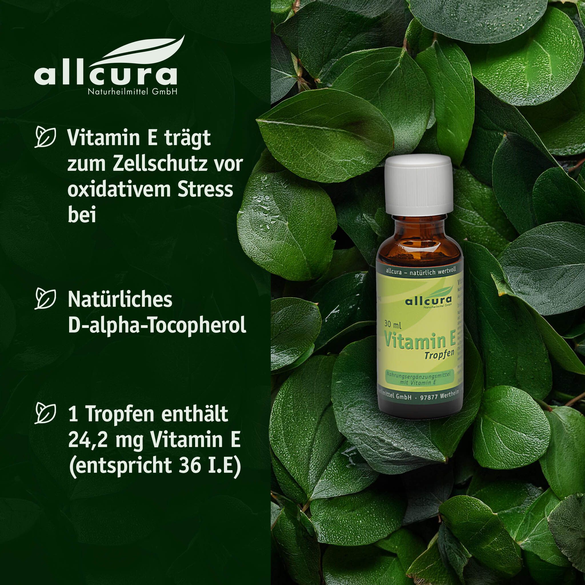 Flasche Vitamin E Tropfen vor grünem Hintergrund. Text: Vitamin E trägt zum Zellschutz bei. Natürliches D-alpha-Tocopherol.