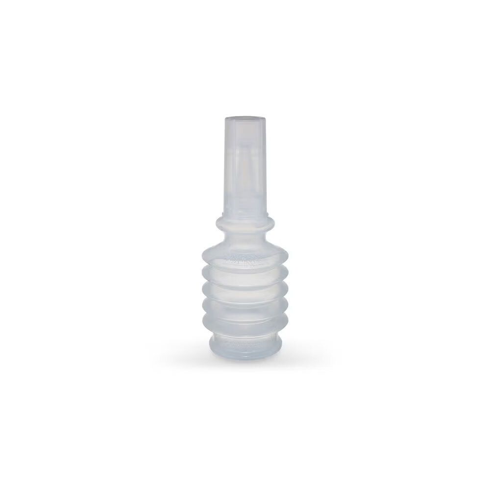 Transparente, birnenförmige Flasche mit geriffelter Oberfläche. Oben ein zylindrischer Hals.