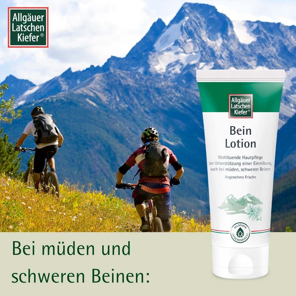 Bein Lotion Tube vor Berglandschaft. Zwei Radfahrer. Text: Bei müden und schweren Beinen.