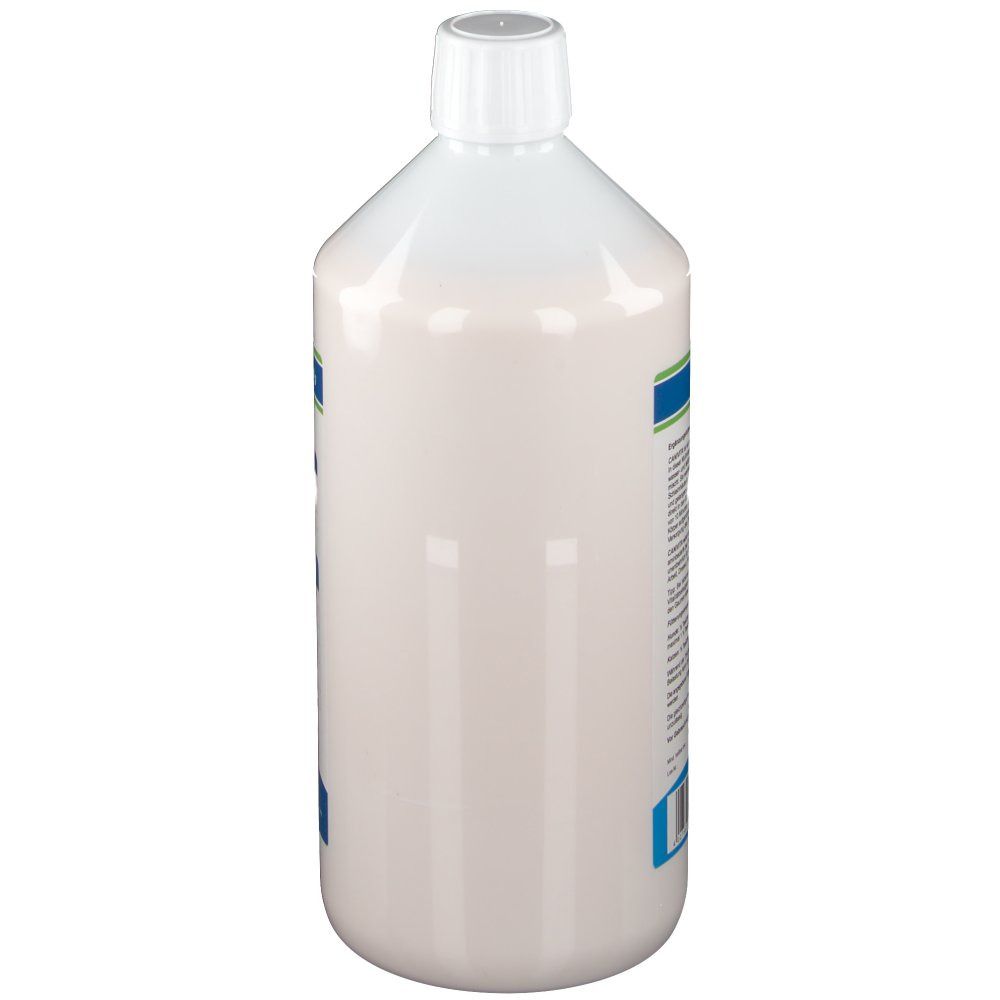 Weiße Flasche, Seitenansicht. Aufschrift und Etikett mit Informationen. Weißer Schraubverschluss. Produkt ist leicht milchig.