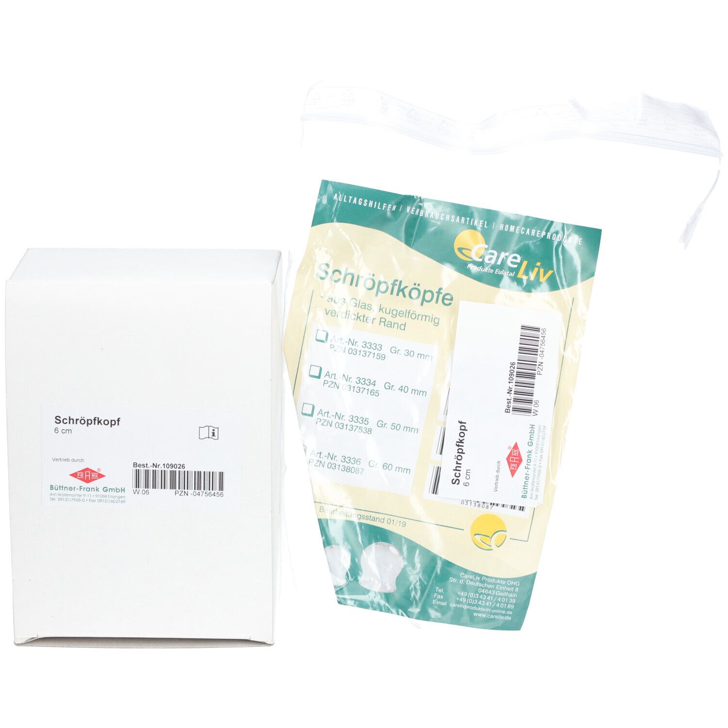 Schröpfkopf in Verpackung. Weiße Box, transparente Tüte mit Produktinformationen. Barcode und Logo sichtbar.