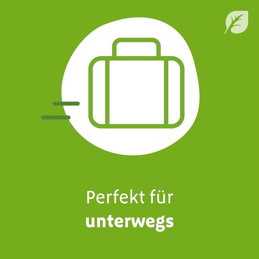 Grafik: Koffer. Text: Perfekt für unterwegs. Grüner Hintergrund mit Blatt-Logo.