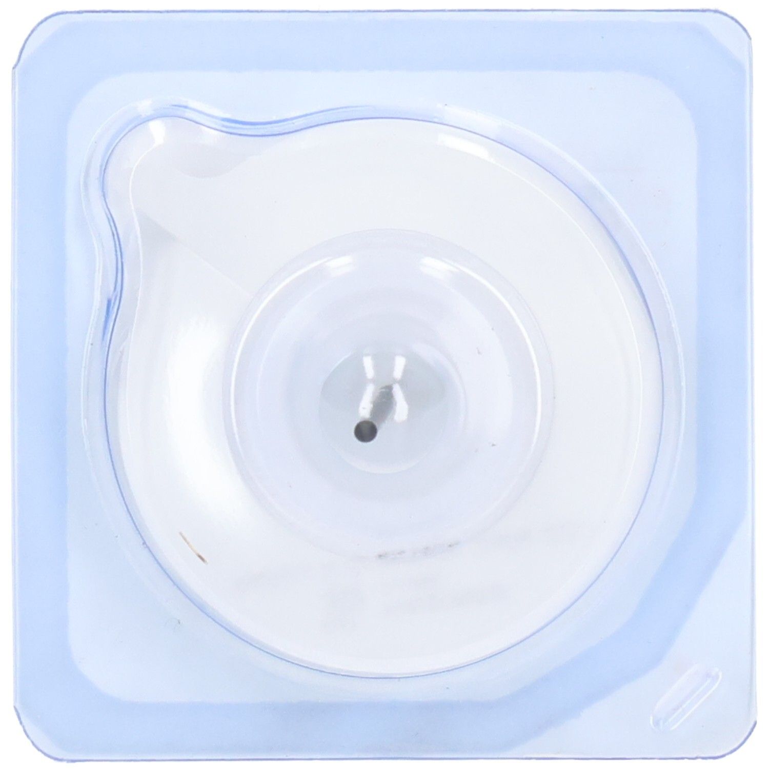 Steril verpackte Kanüle mit Nadelschutz in transparenter Blisterverpackung.
