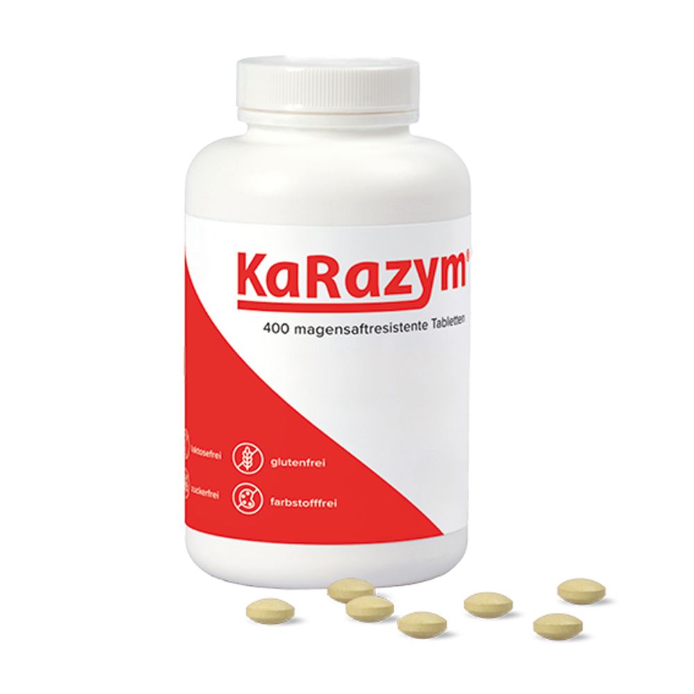 Weiße Flasche mit KaRazym-Etikett und Tabletten. 400 magensaftresistente Tabletten. Glutenfrei, farbstofffrei.