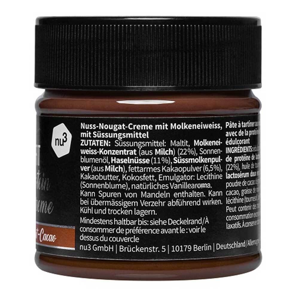 Rückseite des Glases Fit Protein Creme. Zutatenliste und Herstellerinformationen auf dem Etikett.