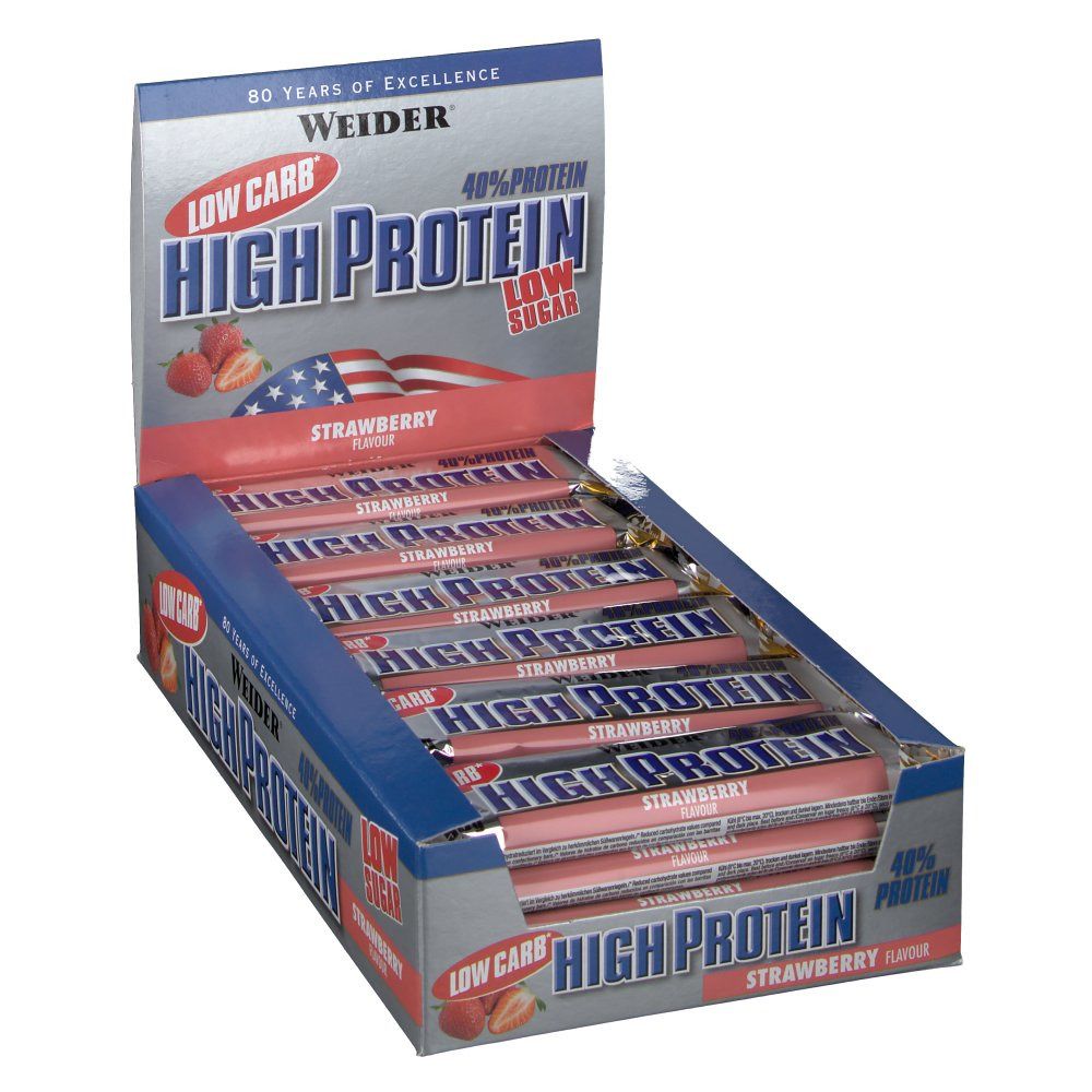 Schachtel mit Proteinriegeln. Aufdruck: High Protein, Low Carb, Erdbeergeschmack. Weider-Logo und amerikanische Flagge.