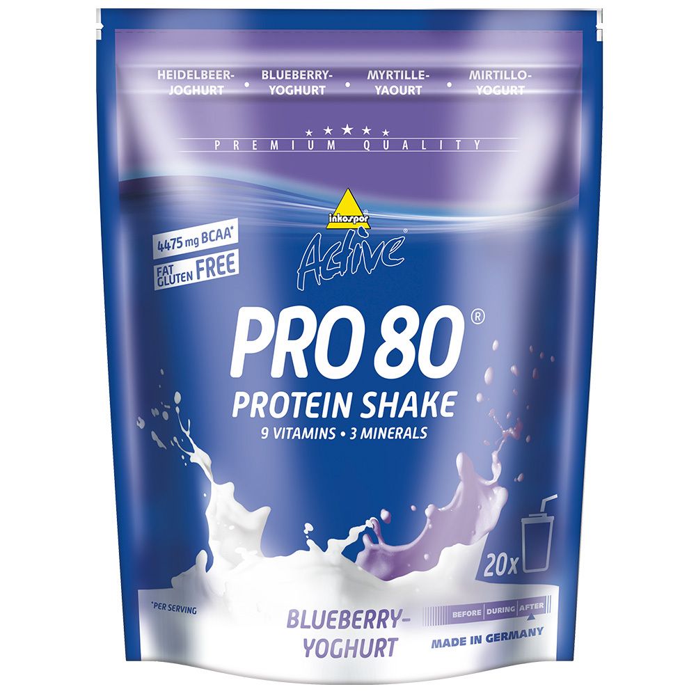 Blaue Verpackung mit Produktnamen PRO 80. Enthält Protein Shake, 9 Vitamine und 3 Mineralien. Aufschrift: Blueberry-Yoghurt. Hergestellt in Deutschland.