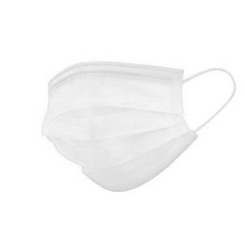 Weiße, dreilagige Gesichtsmaske mit Ohrschlaufen. Die Maske ist gefaltet und hat eine rechteckige Form.