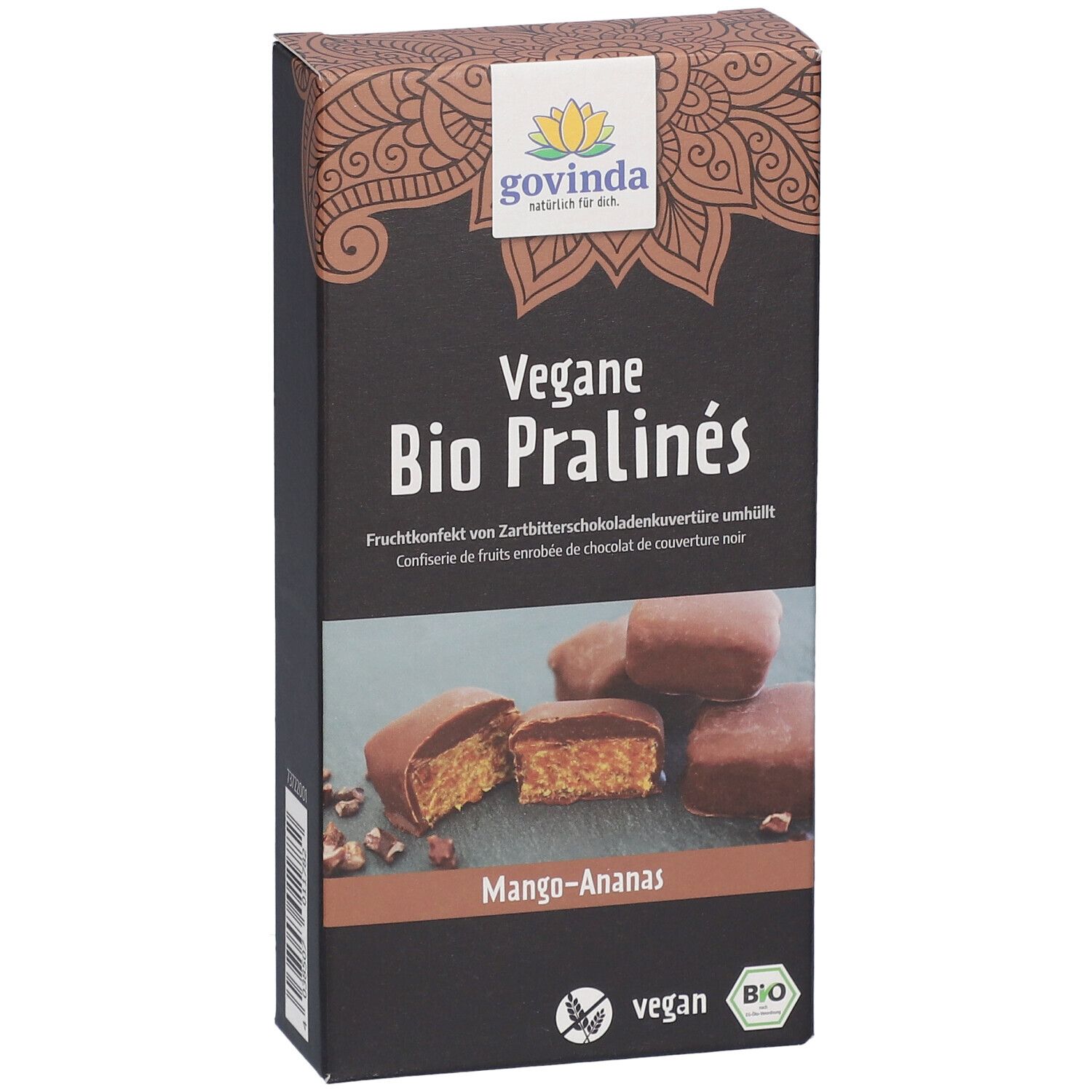 Verpackung von Govinda Vegane Bio Pralinés Mango-Ananas. Schwarze Schachtel mit Produktbild und Logo. Vegan und Bio-Siegel.