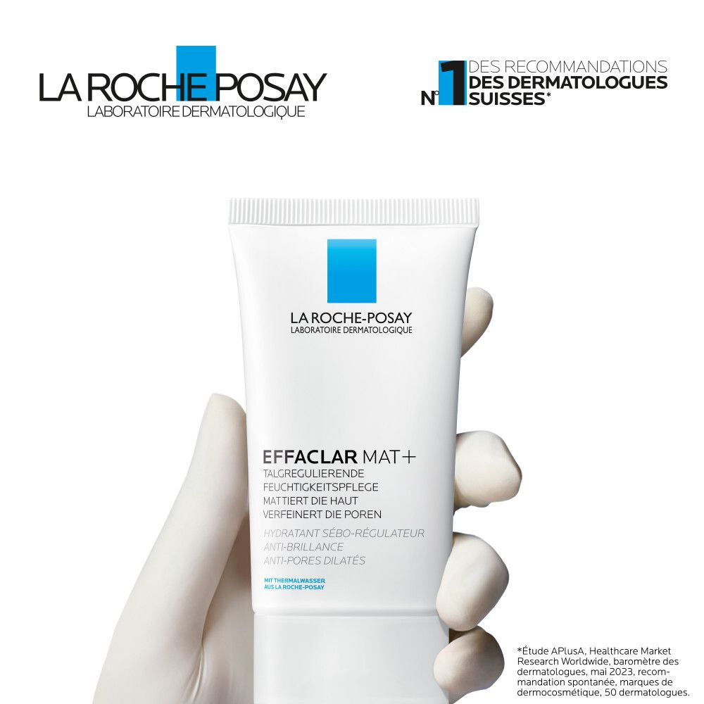 Hand hält Tube EFFACLAR MAT+. Logo La Roche-Posay. Text: Talregulierende Feuchtigkeitspflege. Mattiert die Haut, verfeinert die Poren. Empfehlung von Dermatologen.