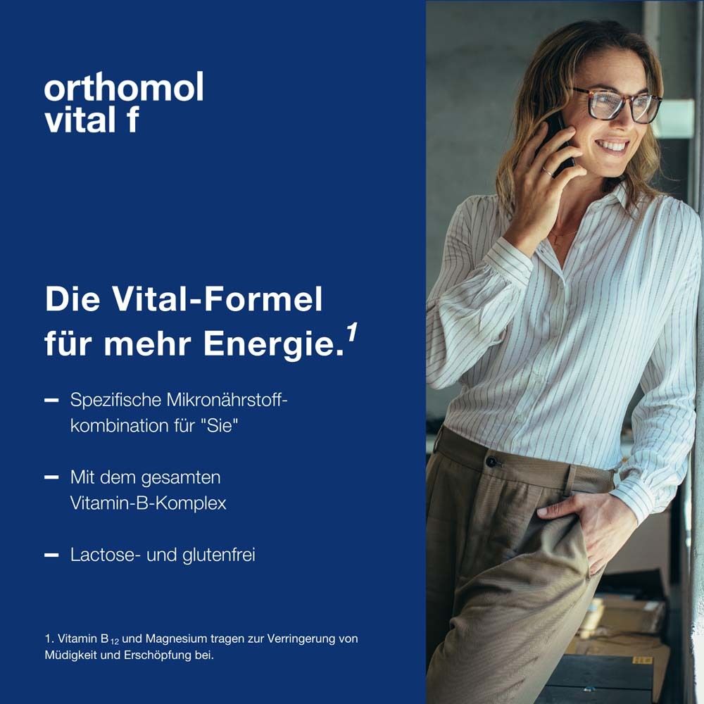 Frau telefoniert. Text: Die Vital-Formel für mehr Energie. Spezifische Mikronährstoffkombination für Sie.