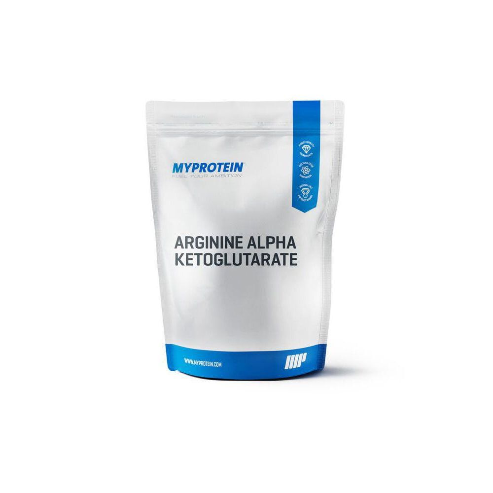 Beutel mit "Myprotein Arginin Alpha Ketoglutarat". Weißer Beutel mit blauem Streifen und Produktnamen.
