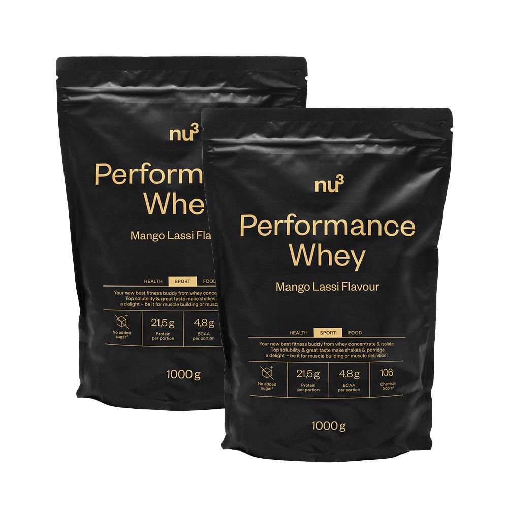 Zwei schwarze Beutel mit goldfarbenem "nu3 Performance Whey Mango Lassi"-Logo und Nährwertangaben.